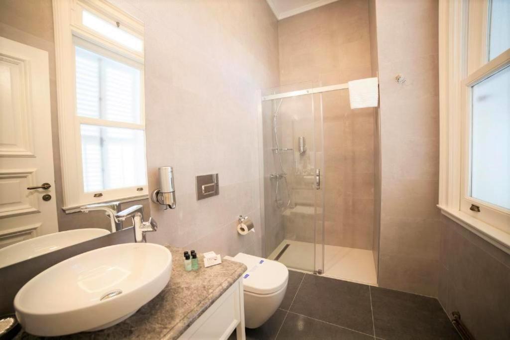 Triada Hotel Bueyuekada Adalar Ngoại thất bức ảnh